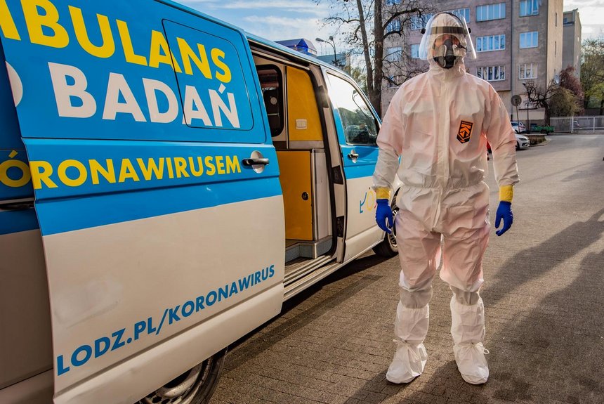 Miasto sfinansowało ambulans wykonujący wymazy na zakażenie koronawirusem.