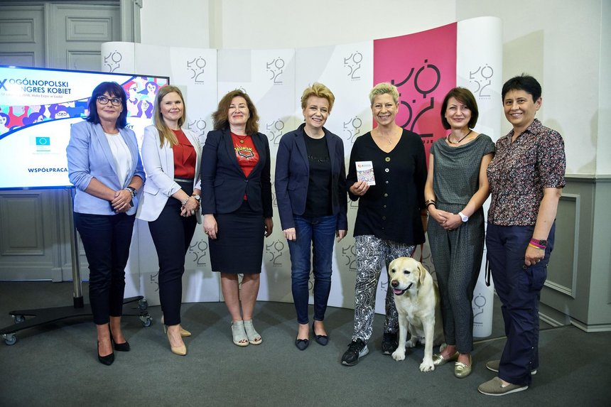 Kongres Kobiet po raz pierwszy gości w Łodzi. Przez dwa dni kobiety z całej Polski będą dyskutować, inspirować, wspierać i kłócić się w łódzkiej hali Expo. fot. Radosław Jóźwiak