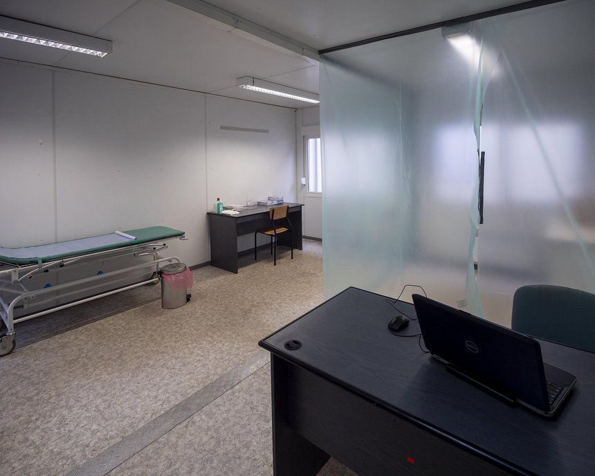 Kontenery medyczne szpitalu przy ul. Milionowej 14 fot. Stefan Brajter / UMŁ