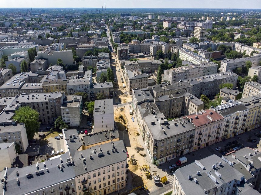Tu powstaje najdłuższy woonerf w Polsce. Ulica Pogonowskiego zmieni się w zieloną, przyjazną mieszkańcom przestrzeń fot. Stefan Brajter / UMŁ